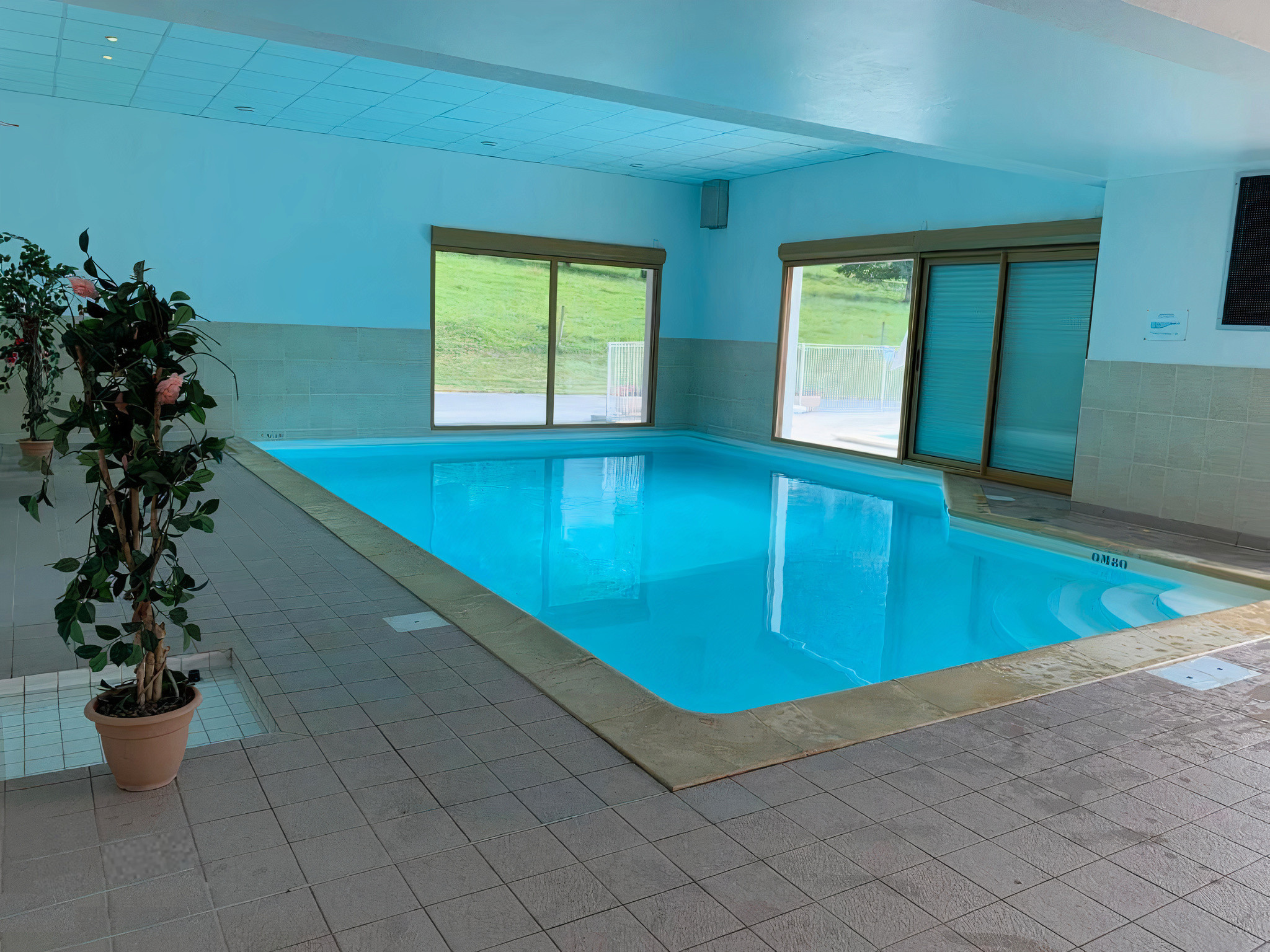 Piscine intérieure